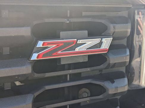 Used 2019 Chevrolet Silverado 1500 Custom Trail Boss w/ Custom Convenience Package AWD/4WD image 9