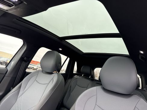 New 2026 Volkswagen Tiguan SE R-Line AWD/4WD image 22