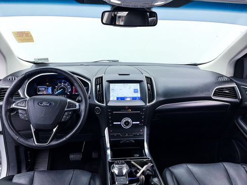 Used 2019 Ford Edge Titanium FWD image 20