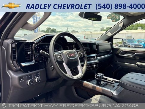 Certified 2024 GMC Sierra 1500 SLT w/ SLT Premium Plus Package AWD/4WD image 4
