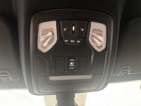 Used 2021 RAM 1500 Big Horn AWD/4WD image 39