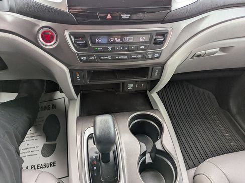 Used 2017 Honda Pilot EX-L image 18