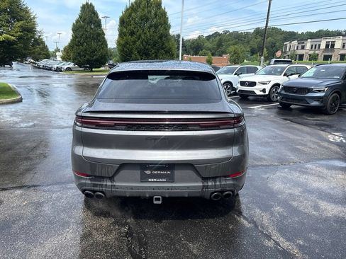 Used 2024 Porsche Cayenne Coupe AWD/4WD image 5