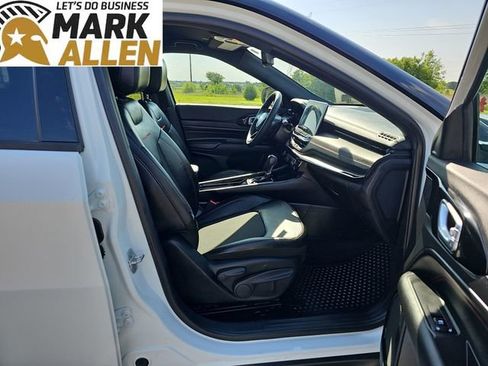 Used 2025 Jeep Compass Trailhawk AWD/4WD image 27