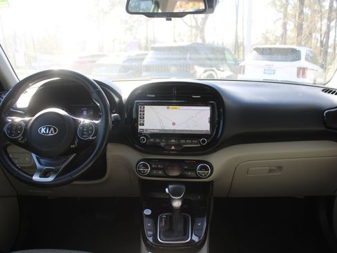 Certified 2020 Kia Soul EX image 23