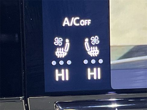 Certified 2024 Volkswagen Atlas SE image 26