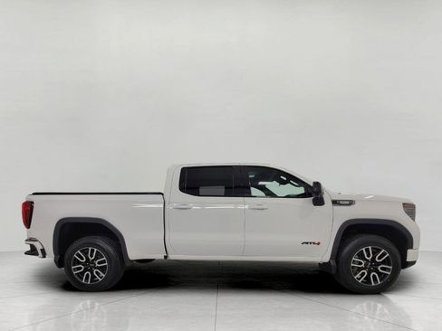 Used 2025 GMC Sierra 1500 AT4 w/ AT4 Preferred Package AWD/4WD image 13