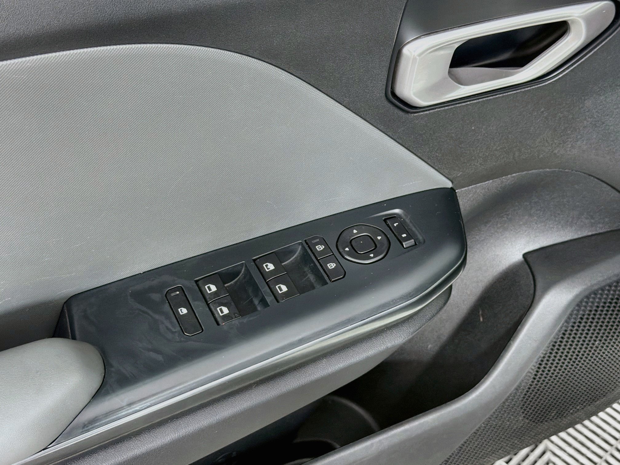 Used 2025 Kia K4 FWD image 15