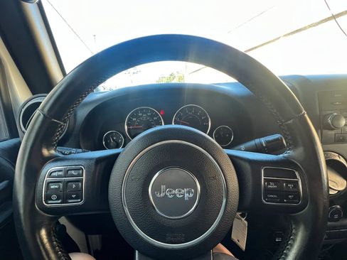 Used 2014 Jeep Wrangler Sport w/ Connectivity Group AWD/4WD image 14