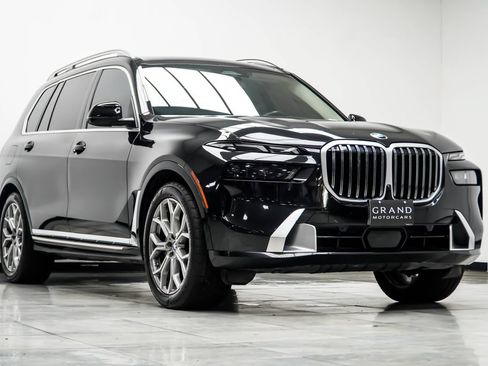 Used 2024 BMW X7 xDrive40i AWD/4WD image 4