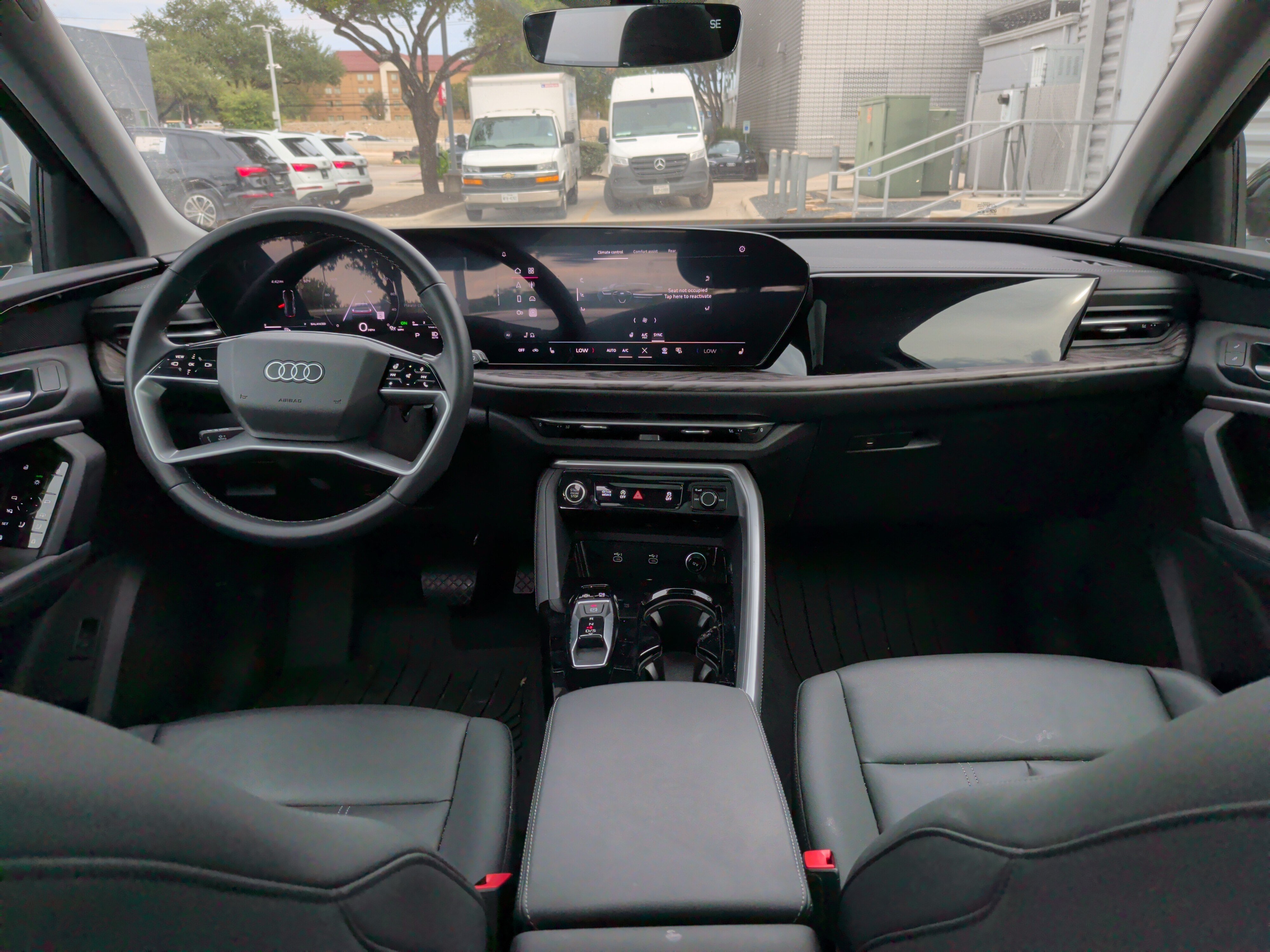 Used 2025 Audi Q5 Premium w/ Convenience Package AWD/4WD image 24