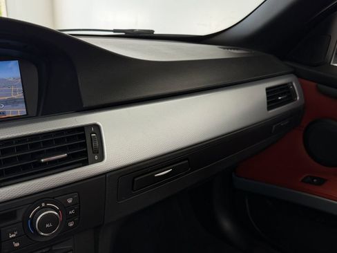 Used 2013 BMW 335i Convertible RWD image 26