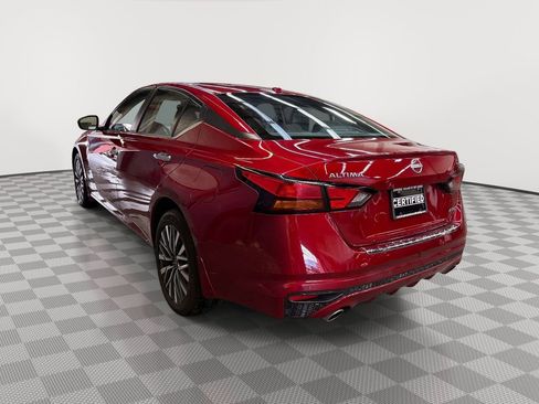 Used 2023 Nissan Altima 2.5 SV w/ SV Premium Package AWD/4WD image 4