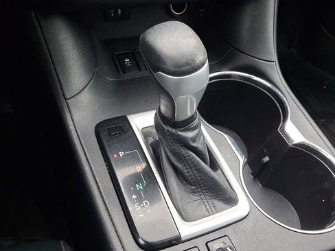 Used 2015 Toyota Highlander XLE image 18