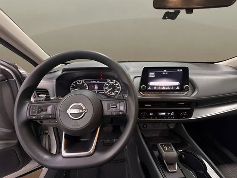 Used 2024 Nissan Rogue SV FWD image 36
