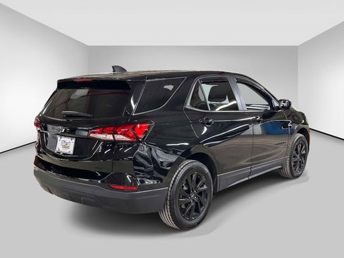 Used 2024 Chevrolet Equinox LS w/ LS Convenience Package image 5