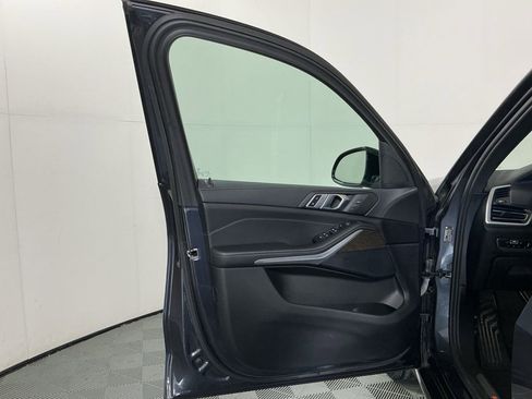 Certified 2022 BMW X5 xDrive40i w/ Premium Package image 19