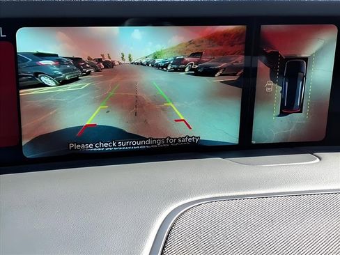 Used 2024 Lincoln Nautilus Premier image 10