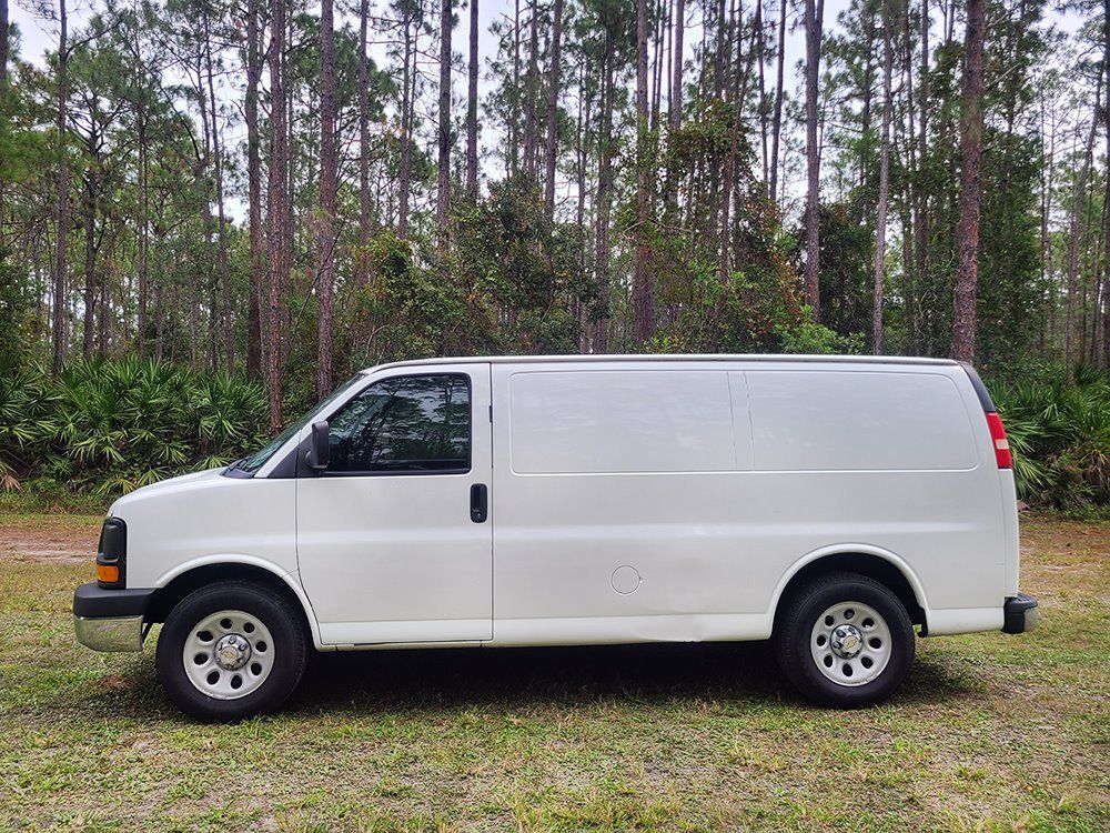 Used 2014 Chevrolet Express 1500 RWD image 8