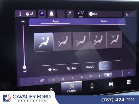 Used 2023 Jeep Compass Latitude w/ Sun and Sound Group AWD/4WD image 26