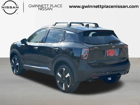 New 2026 Nissan Kicks SR image 7