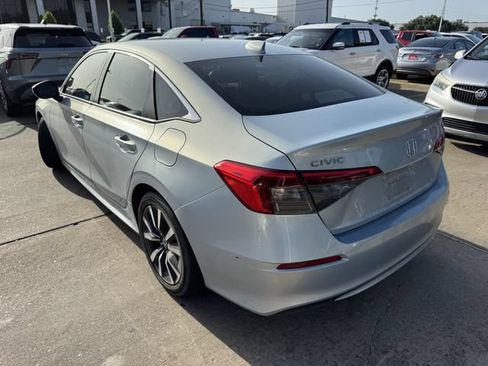Used 2023 Honda Civic EX image 7