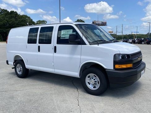 New 2025 Chevrolet Express 2500 w/ Driver Convenience Package image 7
