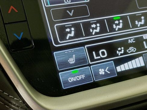 Certified 2025 Subaru Outback Limited AWD/4WD image 27