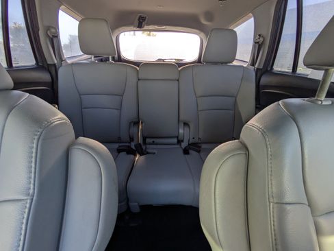 Certified 2021 Honda Pilot Touring image 26