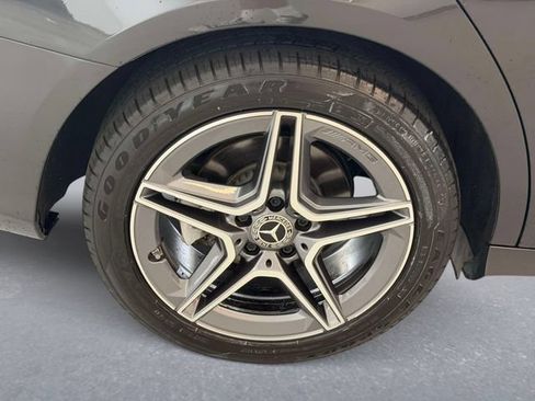 Used 2023 Mercedes-Benz E 350 4MATIC Sedan image 7
