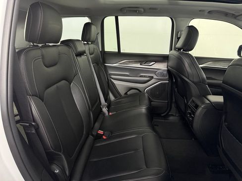 Used 2023 Jeep Grand Cherokee 4WD 4xe image 21