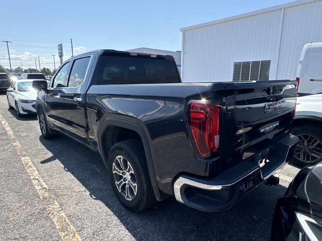 Used 2025 GMC Sierra 1500 SLT RWD image 9
