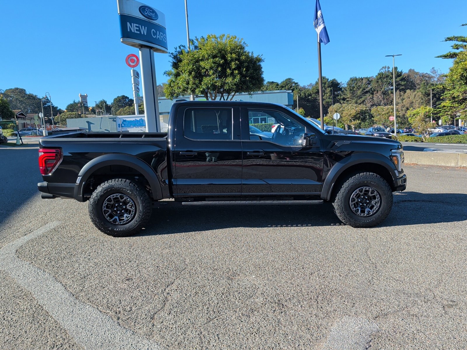 Used 2024 Ford F150 Raptor w/ Equipment Group 803A Raptor R AWD/4WD image 11