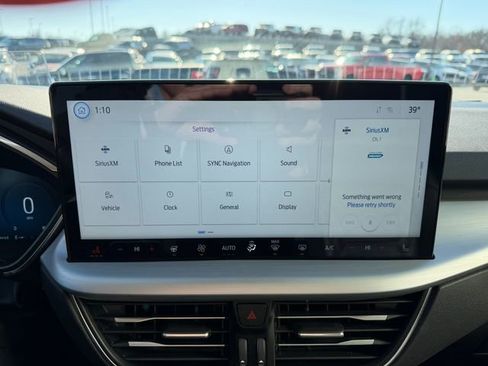 Used 2024 Ford Escape Platinum w/ Premium Technology Package image 30