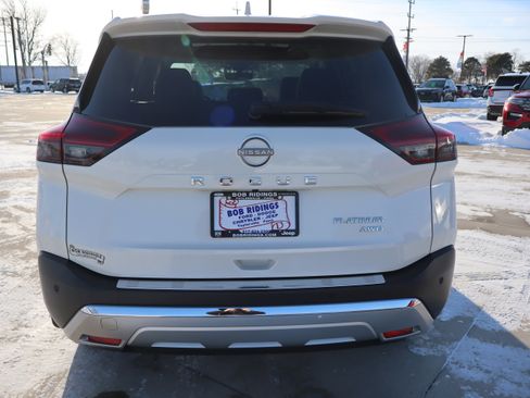Used 2023 Nissan Rogue Platinum w/ Platinum Premium Package image 7