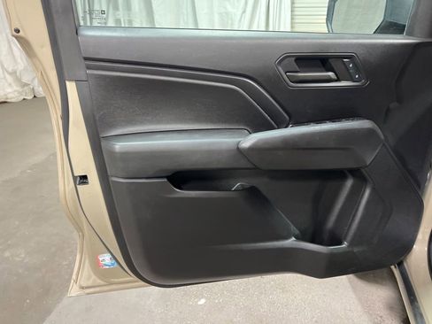 Used 2024 Chevrolet Colorado W/T image 19