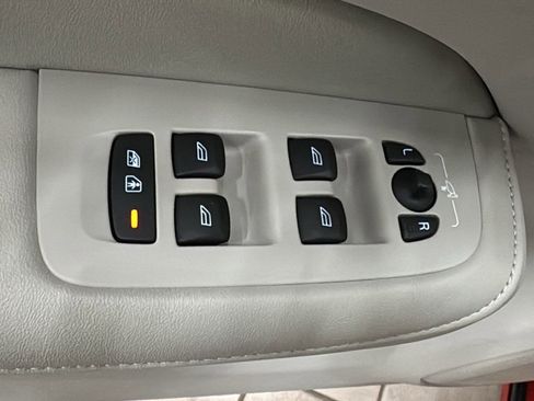 Certified 2024 Volvo S60 T8 Ultimate image 23