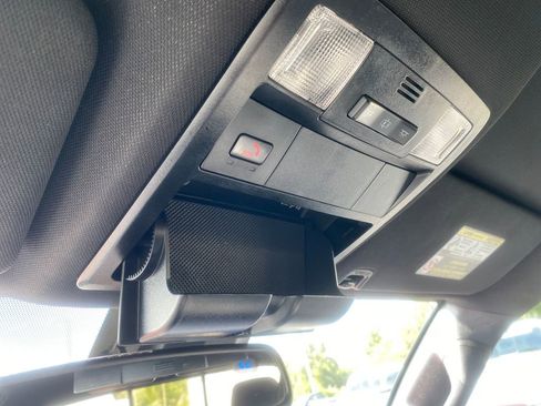 Used 2022 Toyota Tacoma TRD Sport image 25