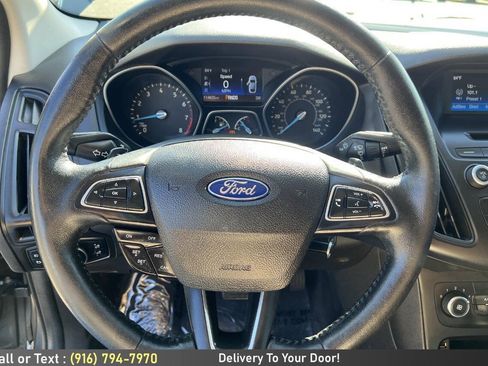Used 2016 Ford Focus SE w/ SE Sport Package FWD image 22