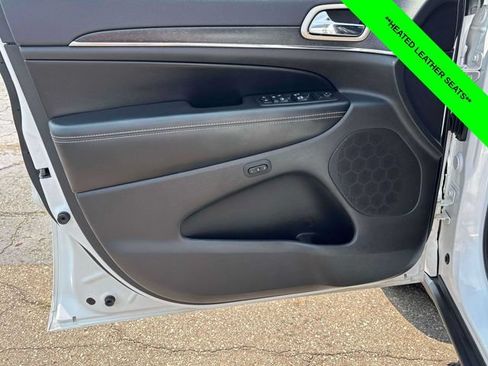 Used 2016 Jeep Grand Cherokee Limited AWD/4WD image 10