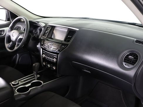 Used 2020 Nissan Pathfinder S image 24