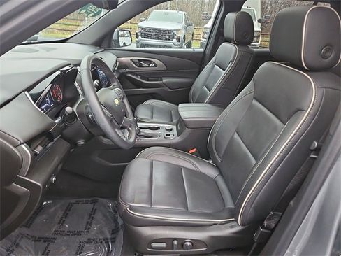 Certified 2023 Chevrolet Traverse Premier w/ LPO, Floor Liner Package image 20