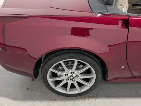 Used 2006 Cadillac XLR V RWD image 36