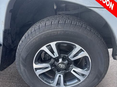 Used 2006 Toyota Tacoma 4x4 Access Cab V6 image 5