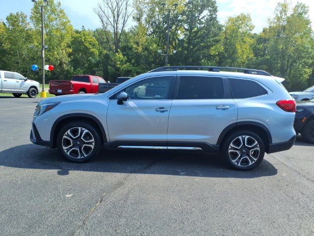 Used 2023 Subaru Ascent Limited AWD/4WD image 4