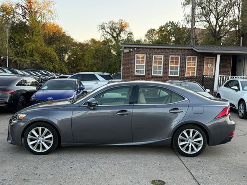 Used 2016 Lexus IS 200t image 7