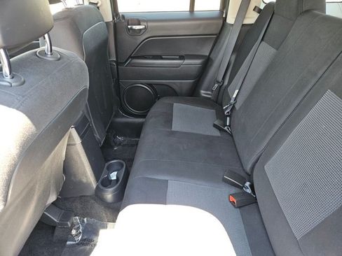 Used 2014 Jeep Patriot Sport w/ Power Value Group AWD/4WD image 18