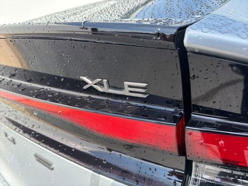 Used 2023 Toyota Prius XLE FWD image 20