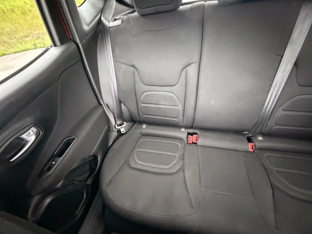Used 2021 Jeep Renegade Latitude AWD/4WD image 13