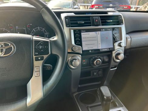 Certified 2022 Toyota 4Runner SR5 Premium image 17